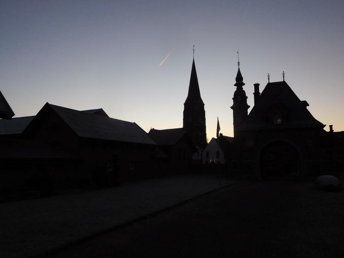 B & B Kasteelhoeve Borgharen - Маастрихт Экстерьер фото